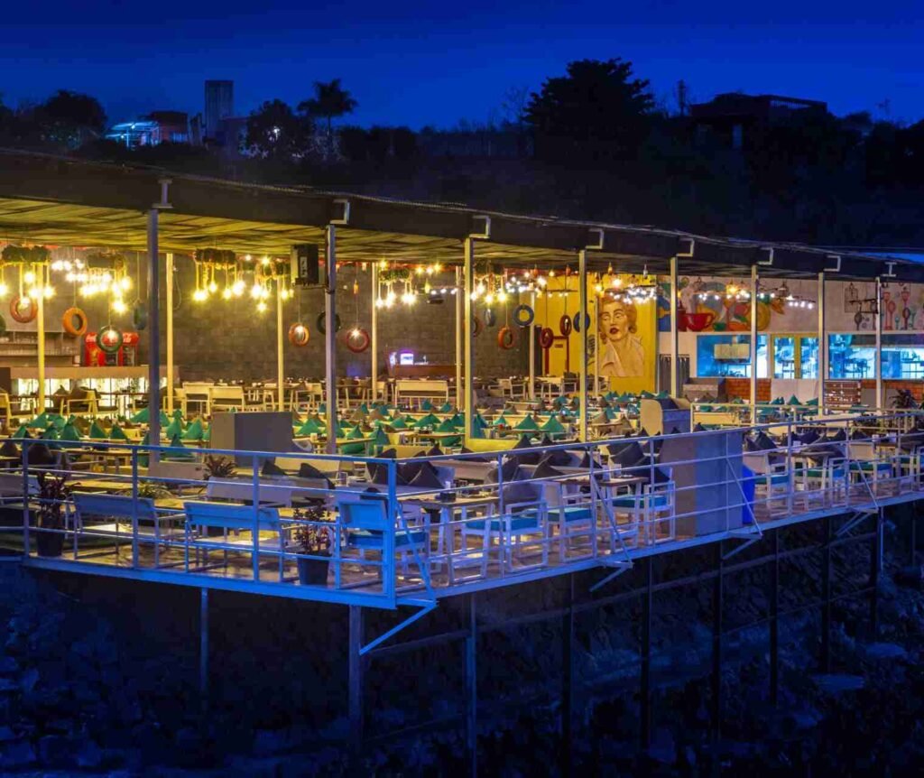 003 Restaurant Interior Designer 2 1520x1280 1