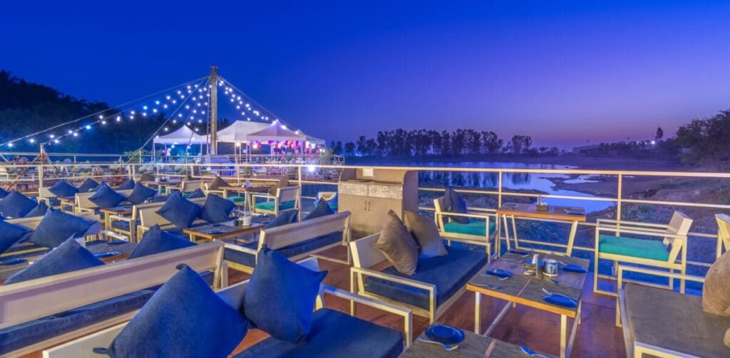 009 Restaurant Interior Designer 1 1200x590 1