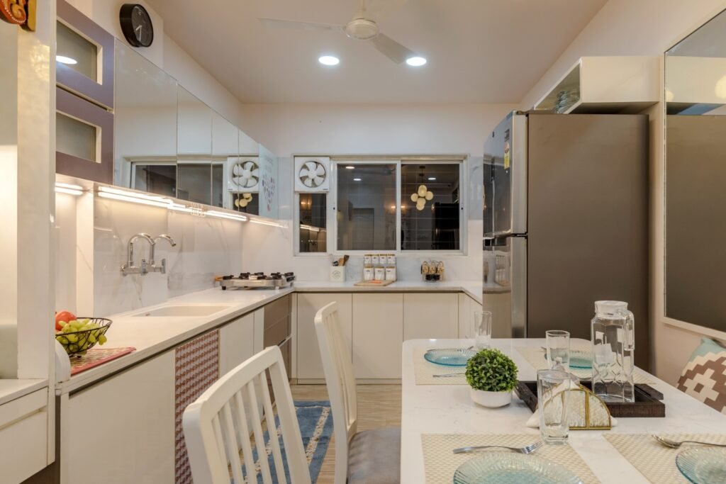 Compact kitchen that uses every inch (3)
